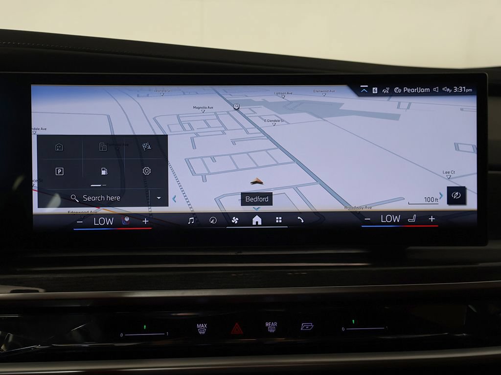 Used 2023 BMW 760i xDrive AWD/4WD image 46