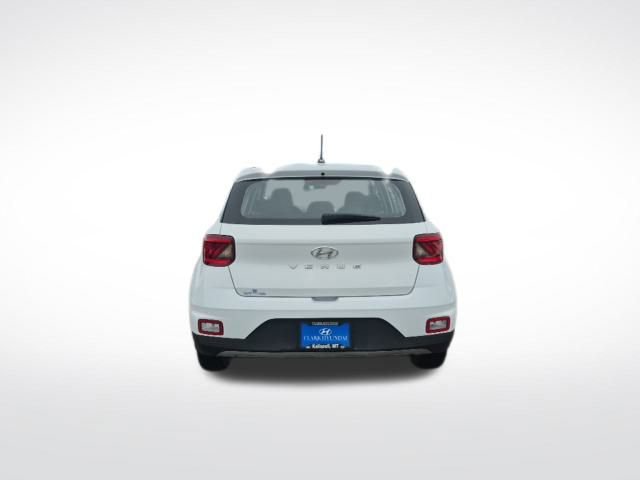 Used 2023 Hyundai Venue SE image 6