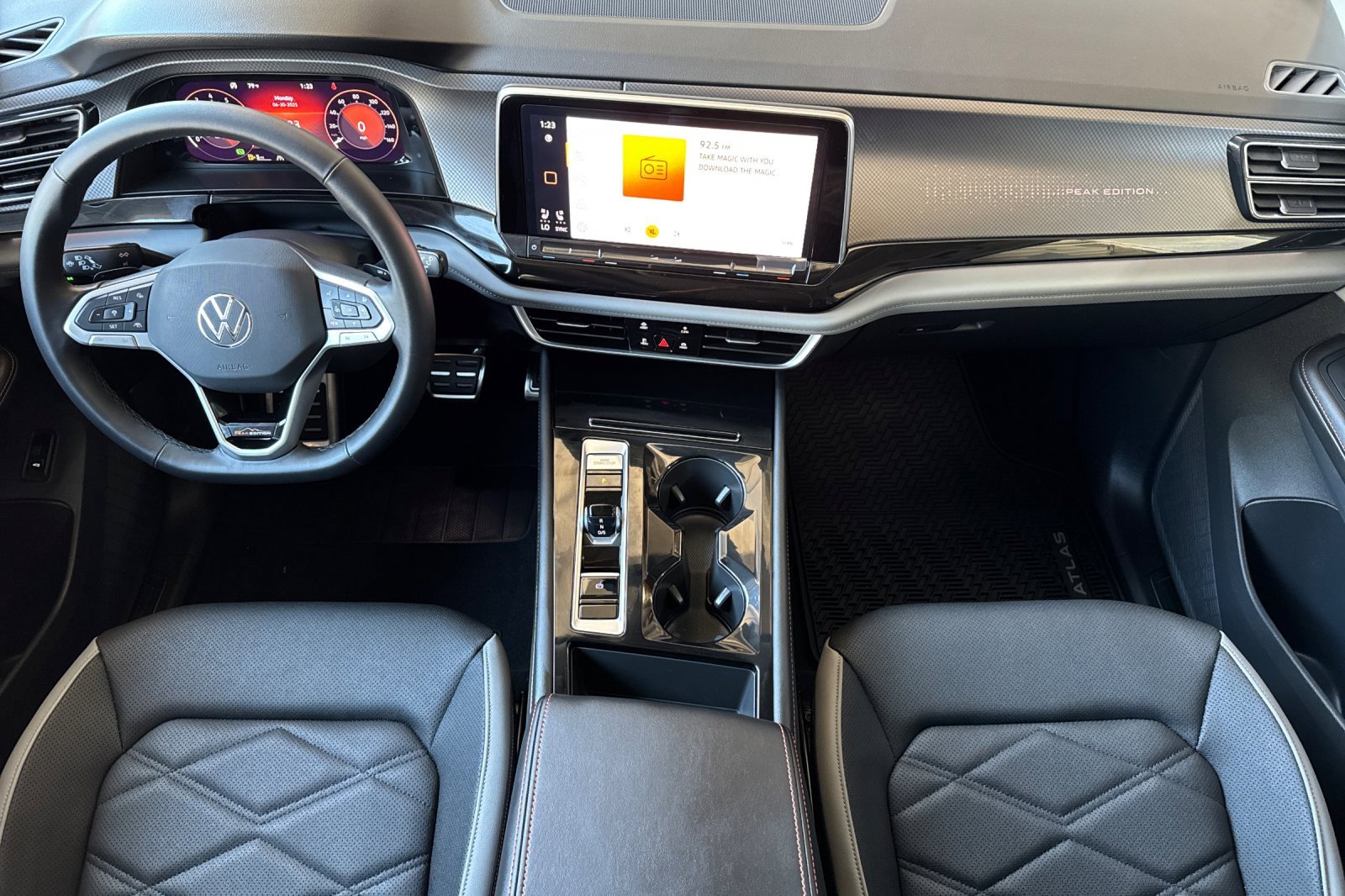 New 2025 Volkswagen Atlas Peak Edition SE image 10