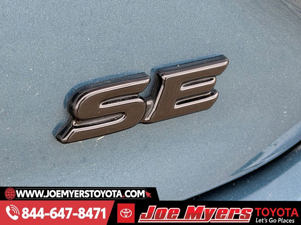 Used 2025 Toyota Camry SE w/ Multimedia Upgrade Package image 11