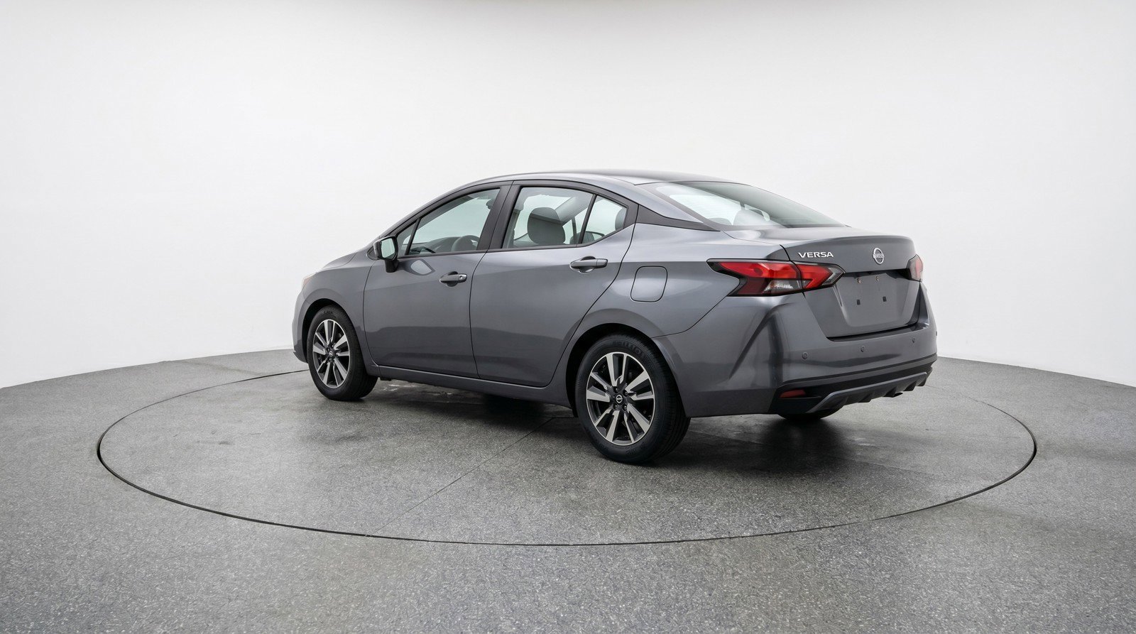 Used 2025 Nissan Versa SV FWD image 5