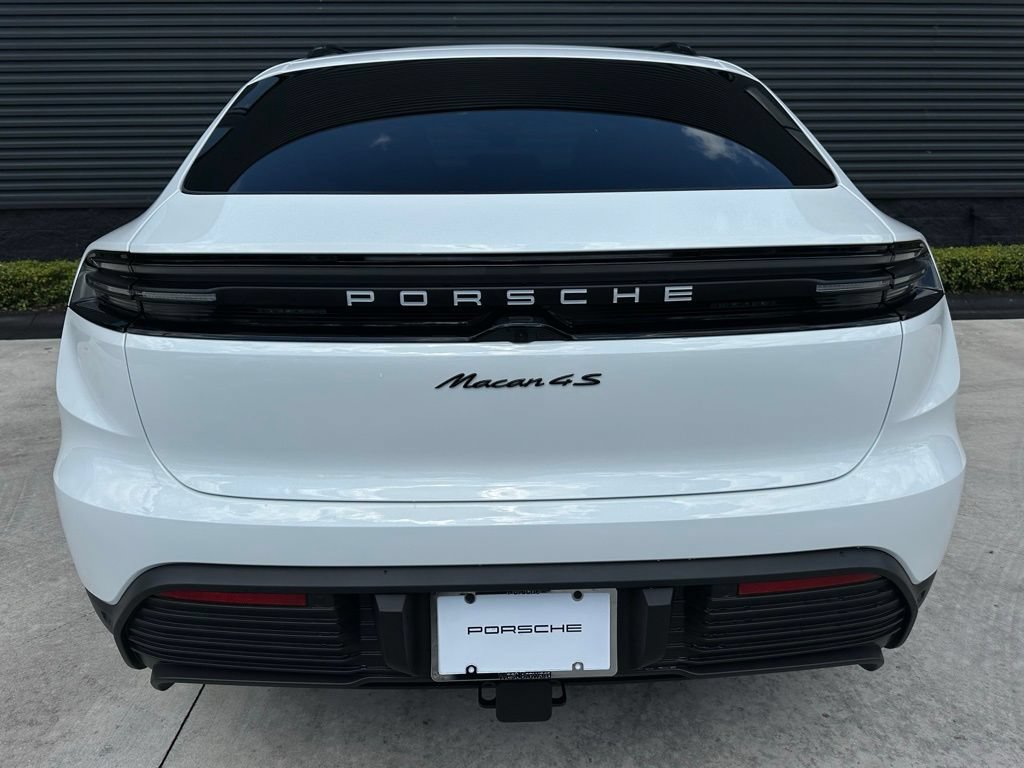 Used 2026 Porsche Macan 4S Electric AWD/4WD image 12