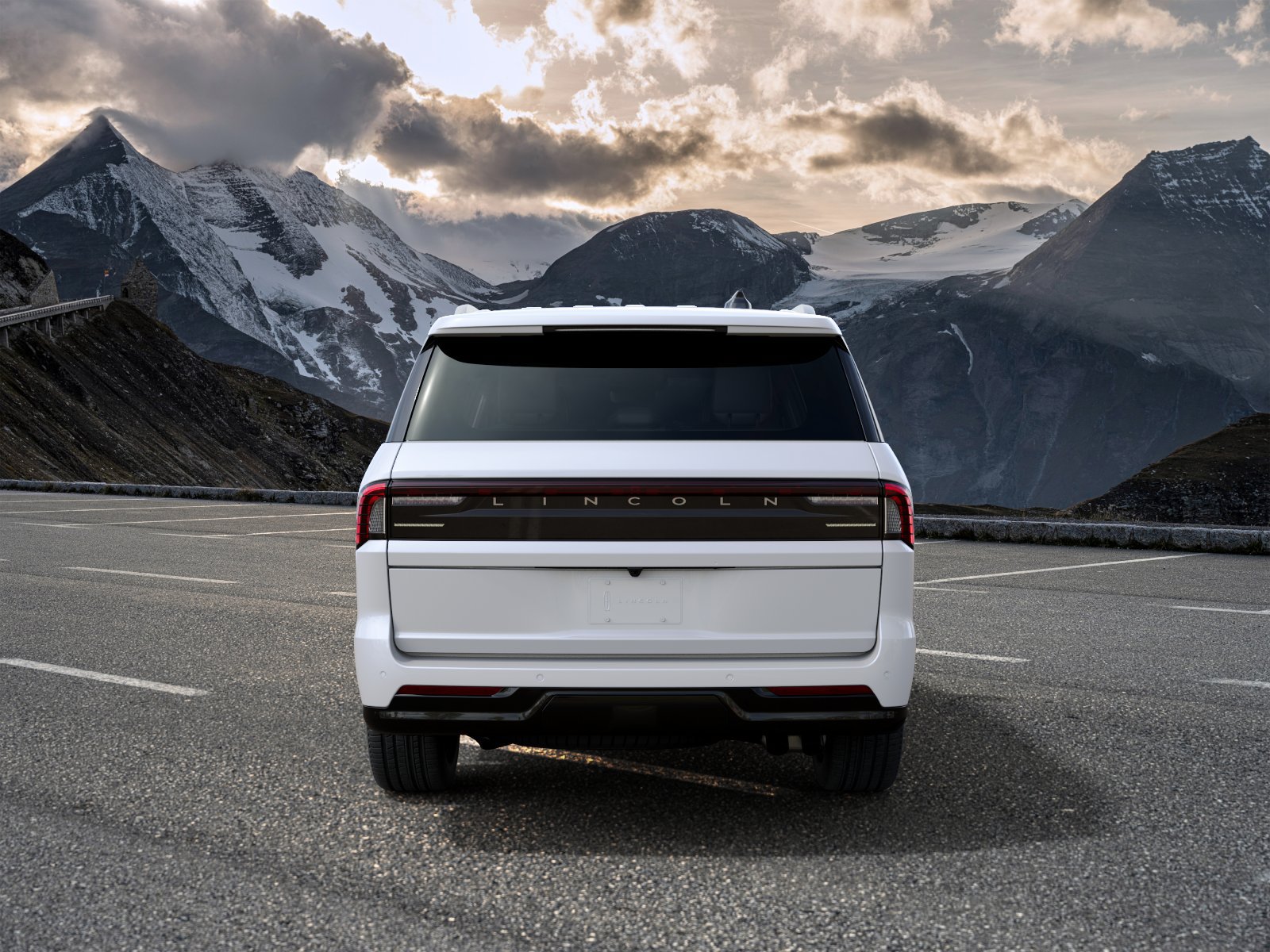 New 2027 Lincoln Navigator Black Label AWD/4WD image 4