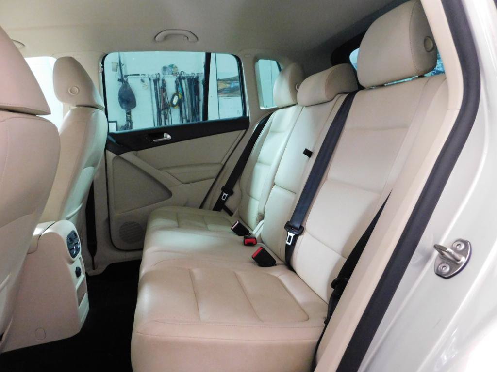 Used 2015 Volkswagen Tiguan SE AWD/4WD image 10