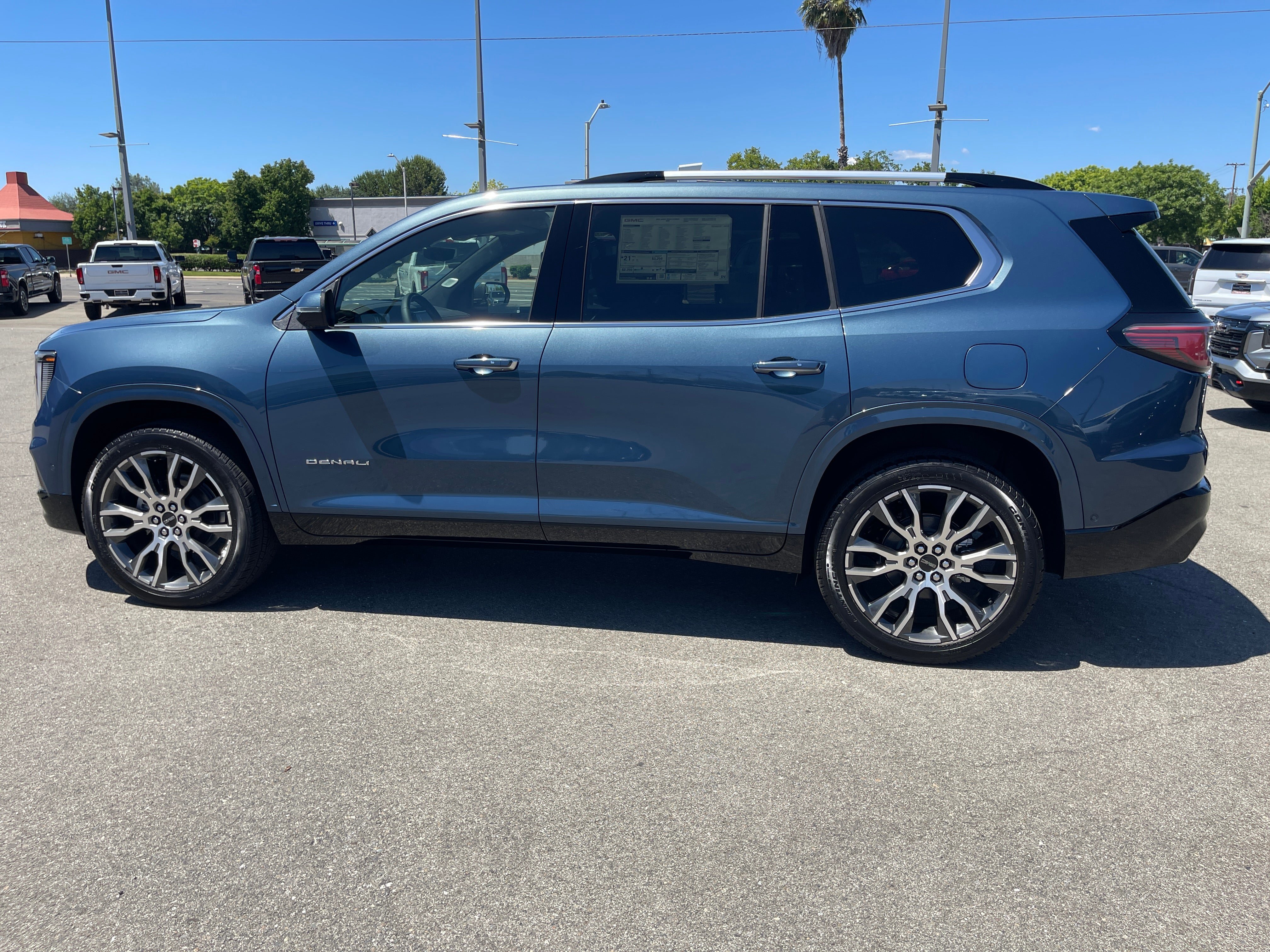New 2026 GMC Acadia Denali Ultimate AWD/4WD image 8