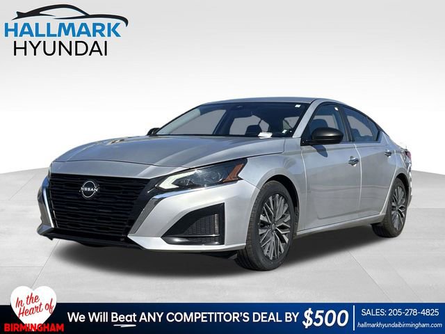 Used 2024 Nissan Altima 2.5 SV image 1