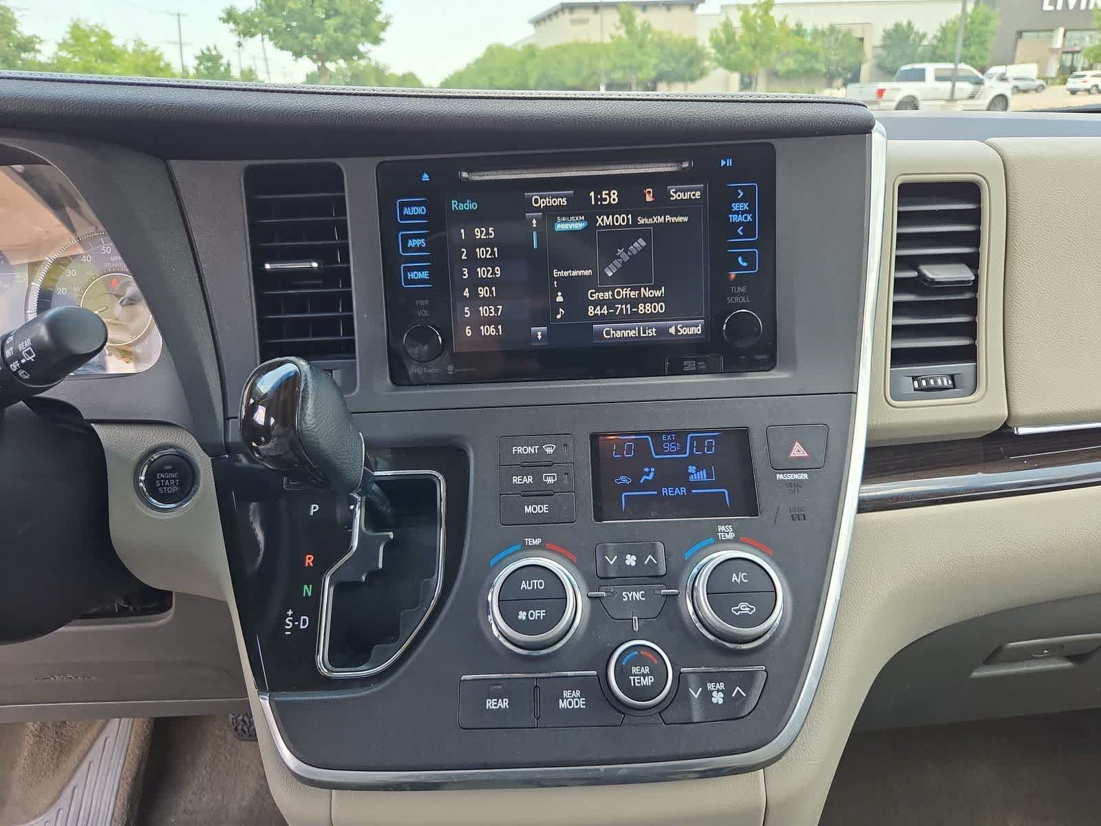 Used 2015 Toyota Sienna XLE w/ XLE Navigation Package FWD image 28