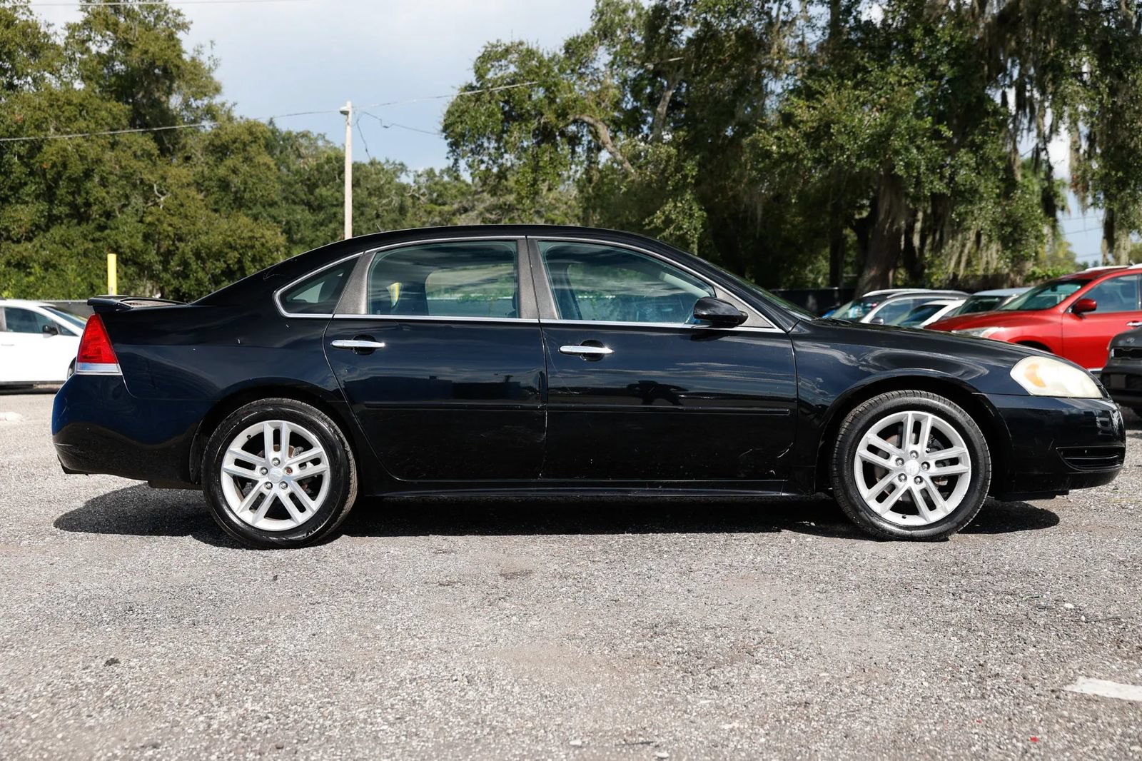 Used 2013 Chevrolet Impala LTZ FWD image 8
