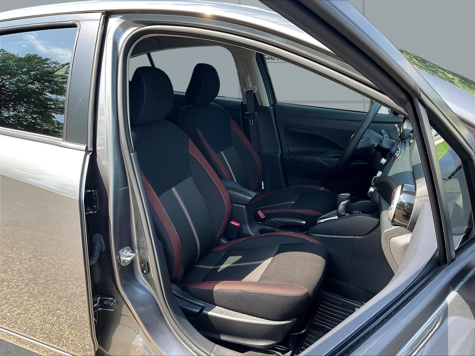 Certified 2025 Nissan Versa SR w/ Trunk Package FWD image 30