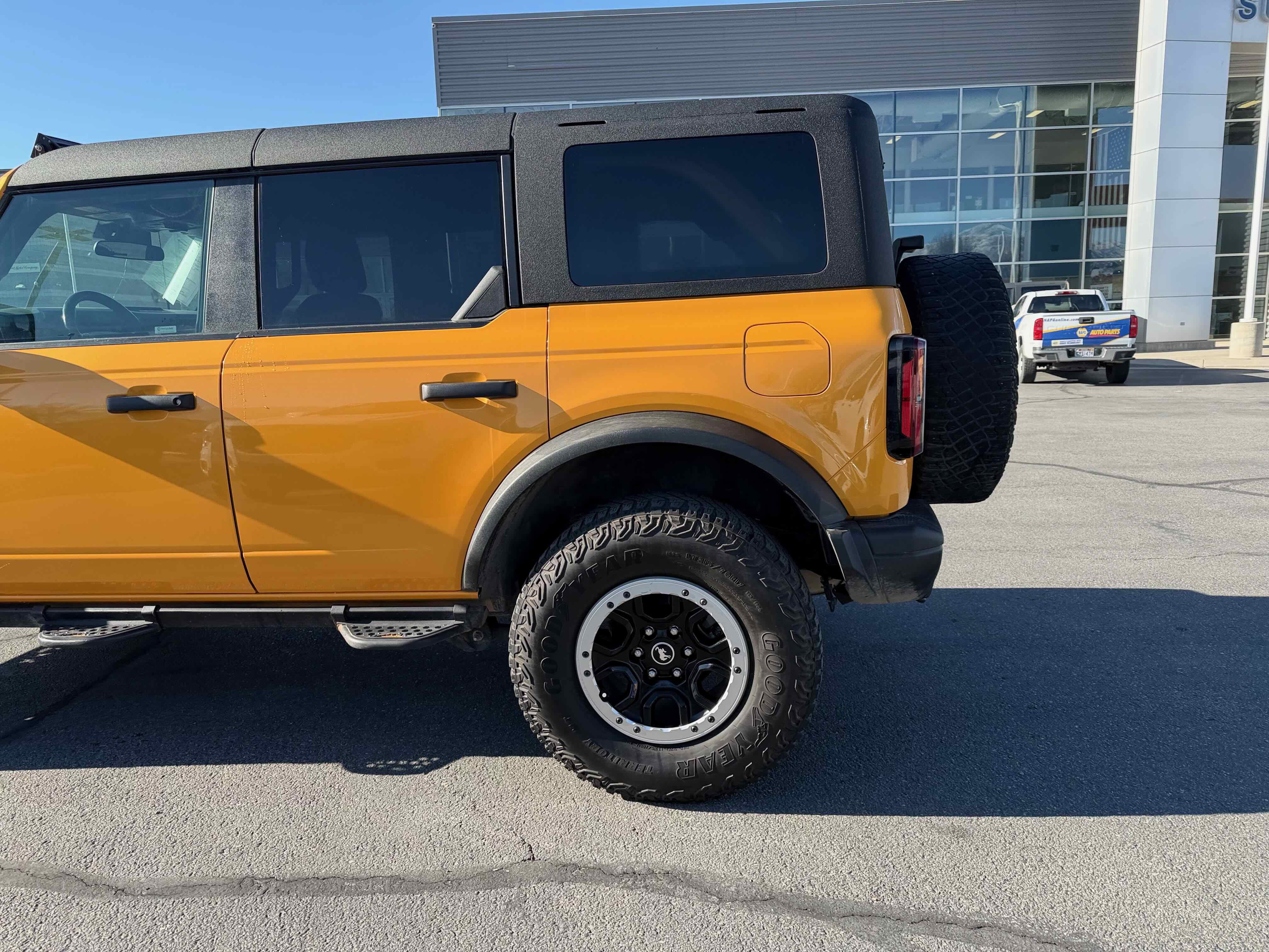 Certified 2022 Ford Bronco Badlands w/ Sasquatch Package image 4