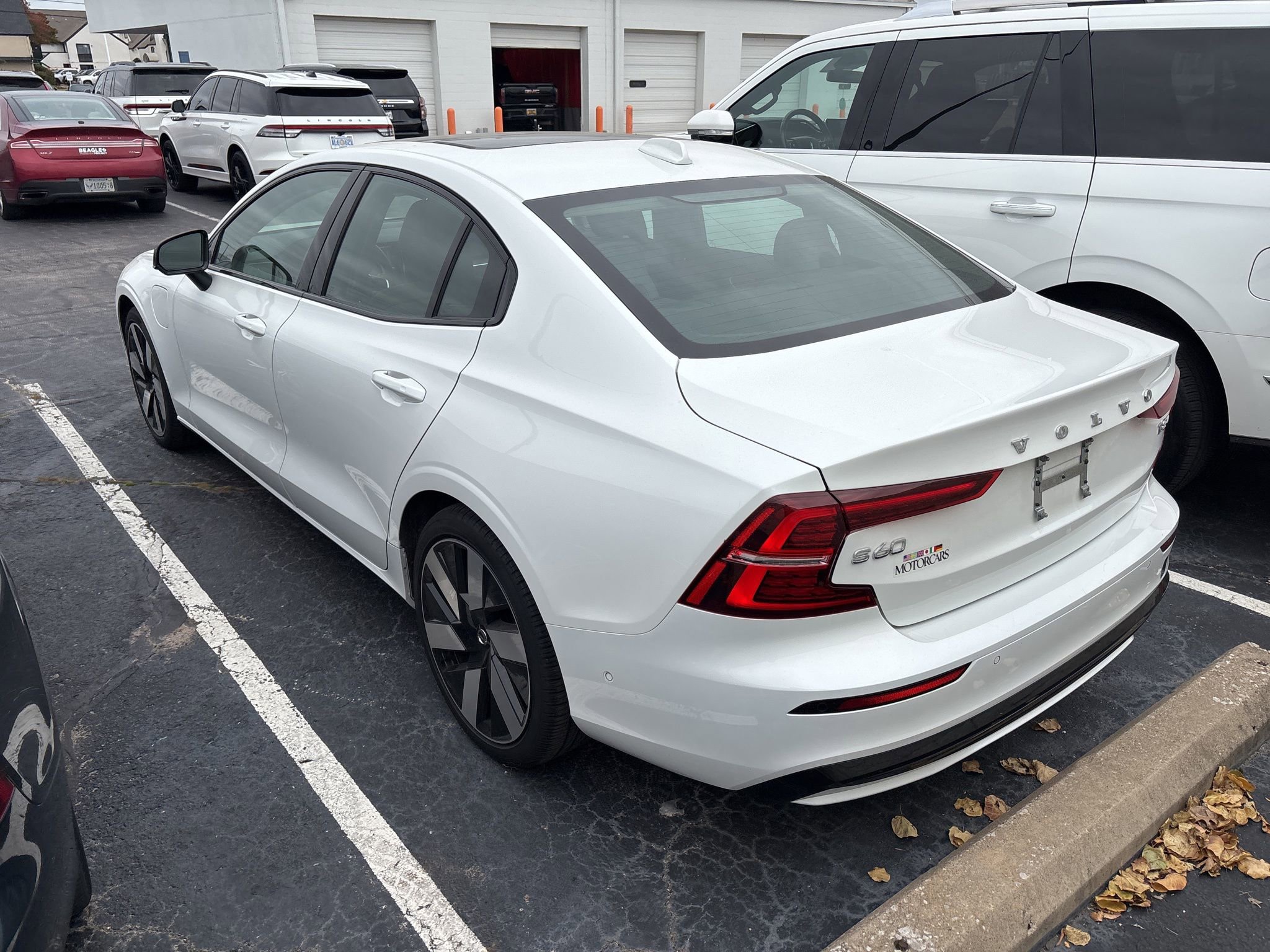 Used 2025 Volvo S60 T8 Plus w/ Climate Package image 8
