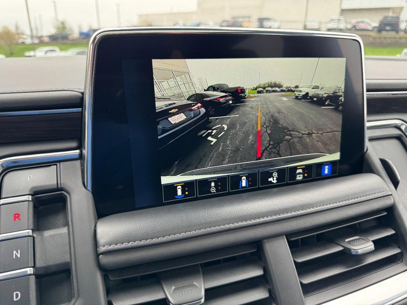 Used 2023 Chevrolet Suburban Z71 w/ Luxury Package image 23