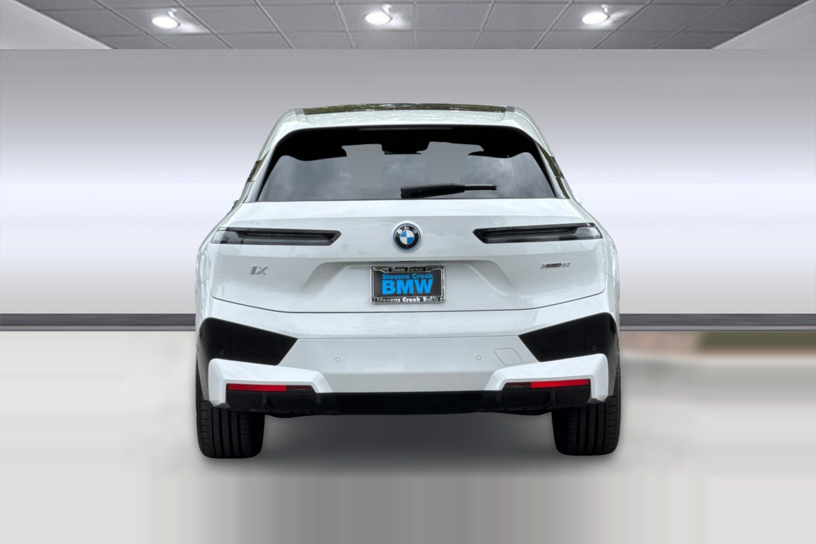 Certified 2024 BMW iX xDrive50 w/ Sport Package AWD/4WD image 10