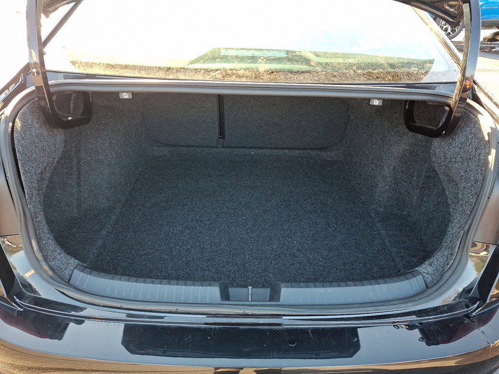 Used 2024 Volkswagen Jetta SE image 18