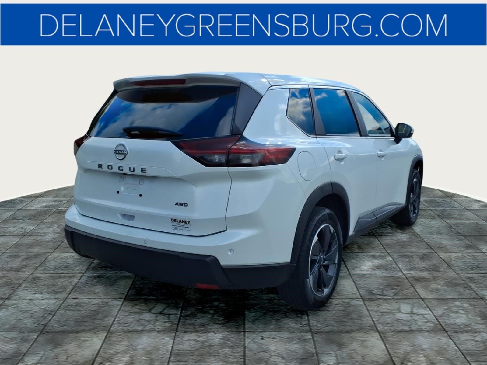 Used 2025 Nissan Rogue SV AWD/4WD image 3