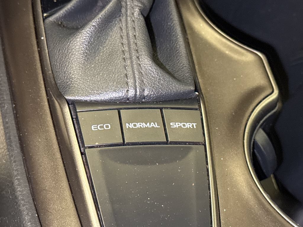 Used 2023 Toyota Camry SE FWD image 28