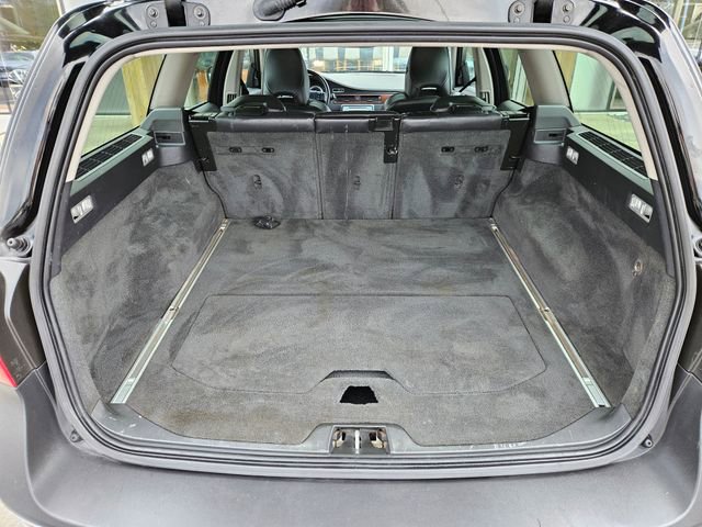 Used 2011 Volvo XC70 3.2 AWD/4WD image 12