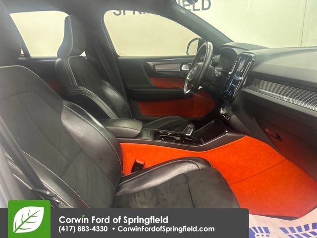 Used 2021 Volvo XC40 T5 R-Design w/ Protection Package Premier image 10
