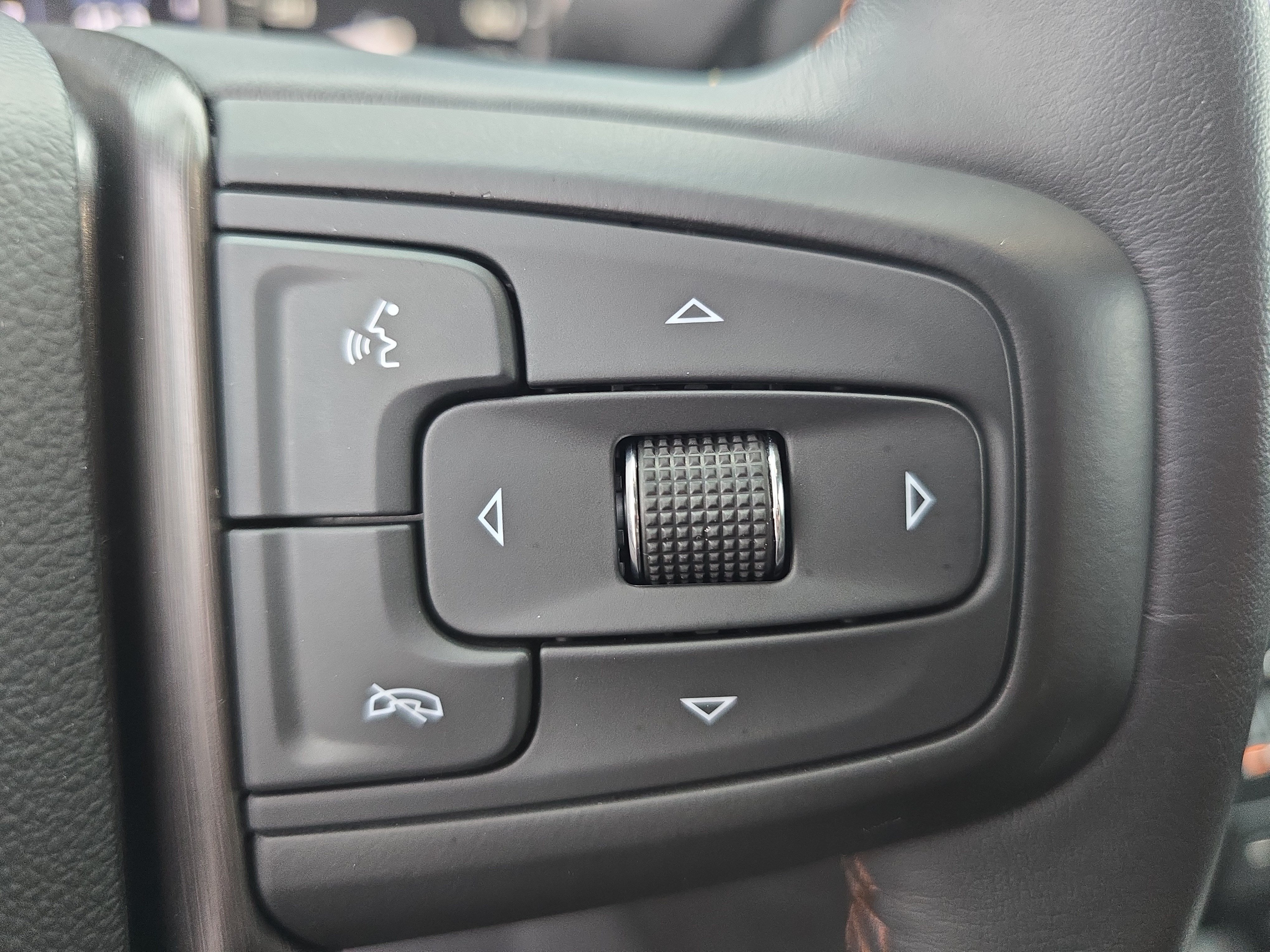 Used 2021 GMC Sierra 1500 AT4 w/ AT4 Value Package AWD/4WD image 19