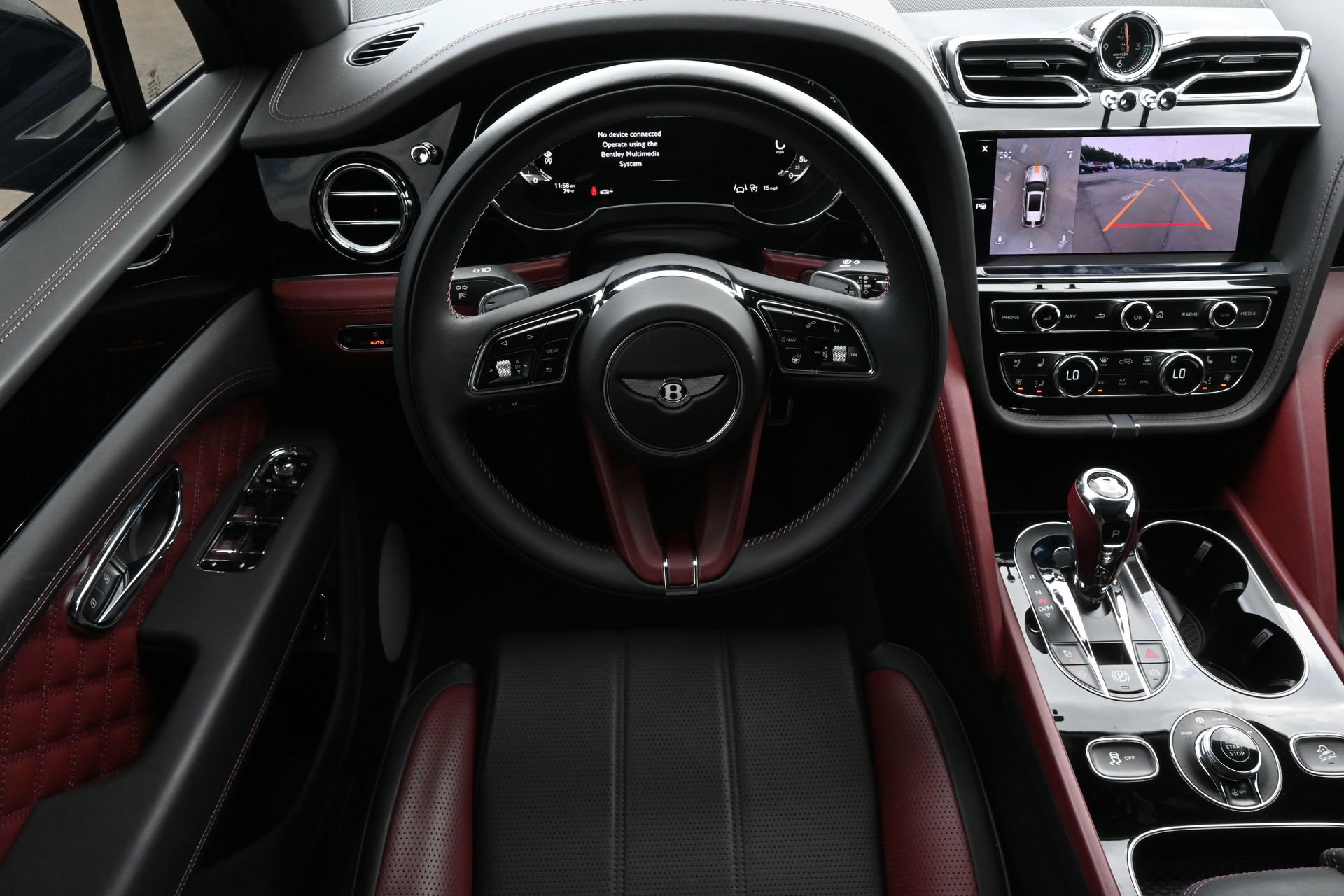 Used 2024 Bentley Bentayga AWD/4WD image 9