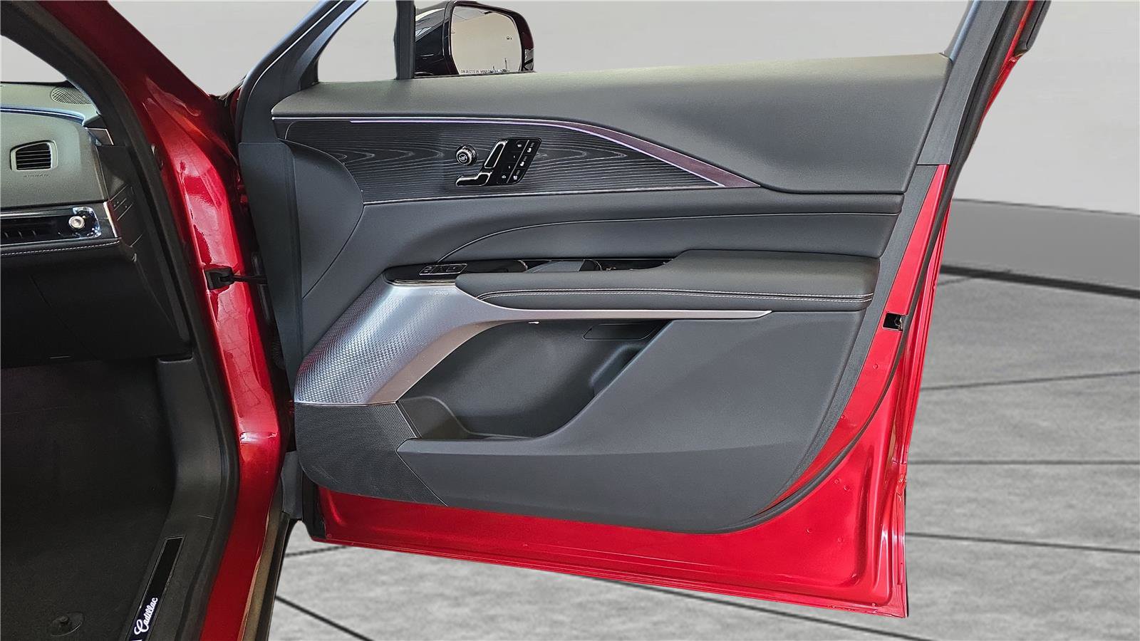 Used 2025 Cadillac Lyriq Luxury w/ LPO, Floor Liner Package image 15