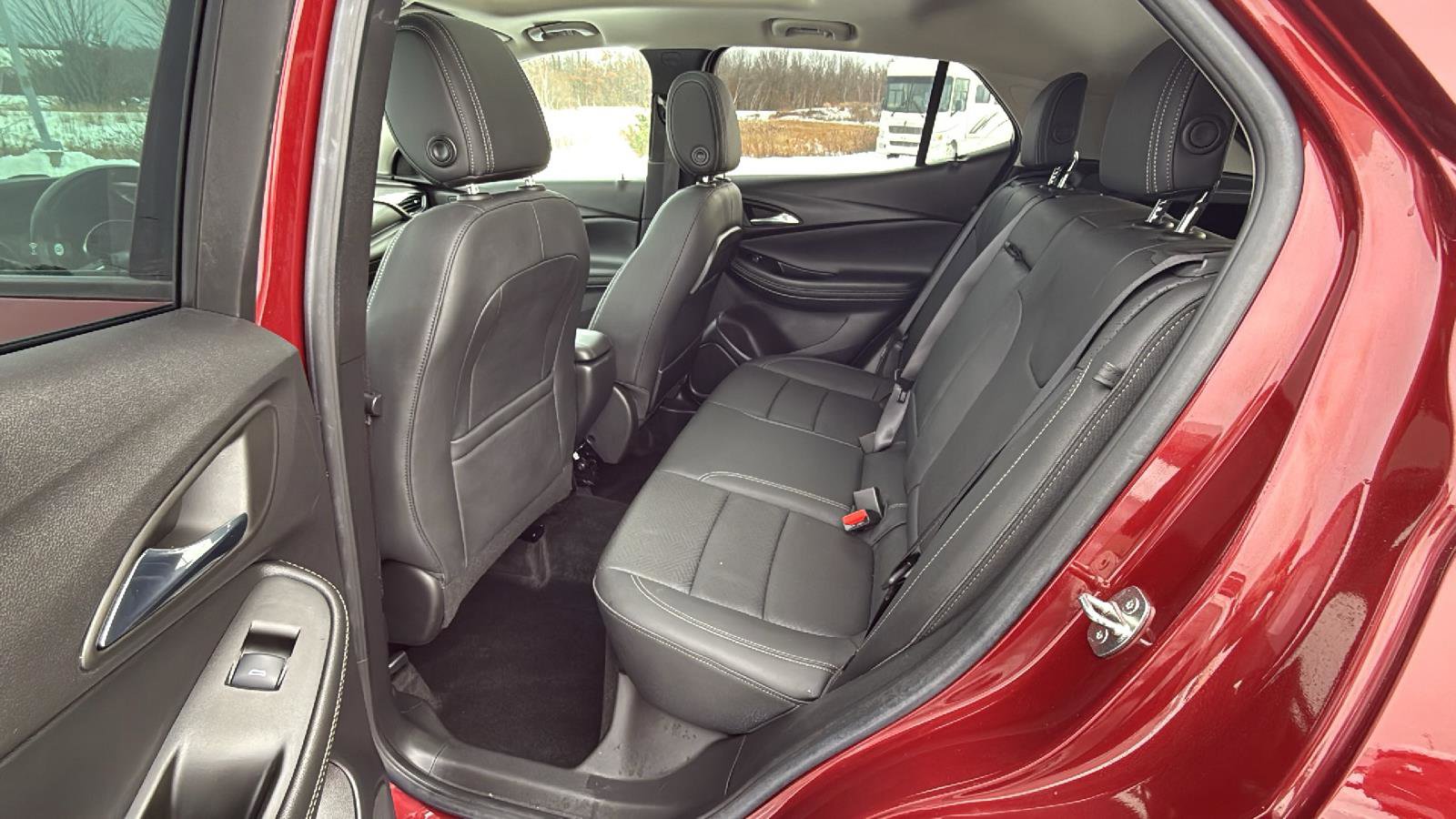 Used 2022 Buick Encore GX Essence w/ Experience Buick Package image 22