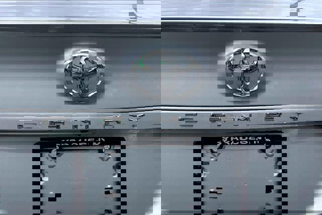 Used 2021 Toyota Camry SE image 7