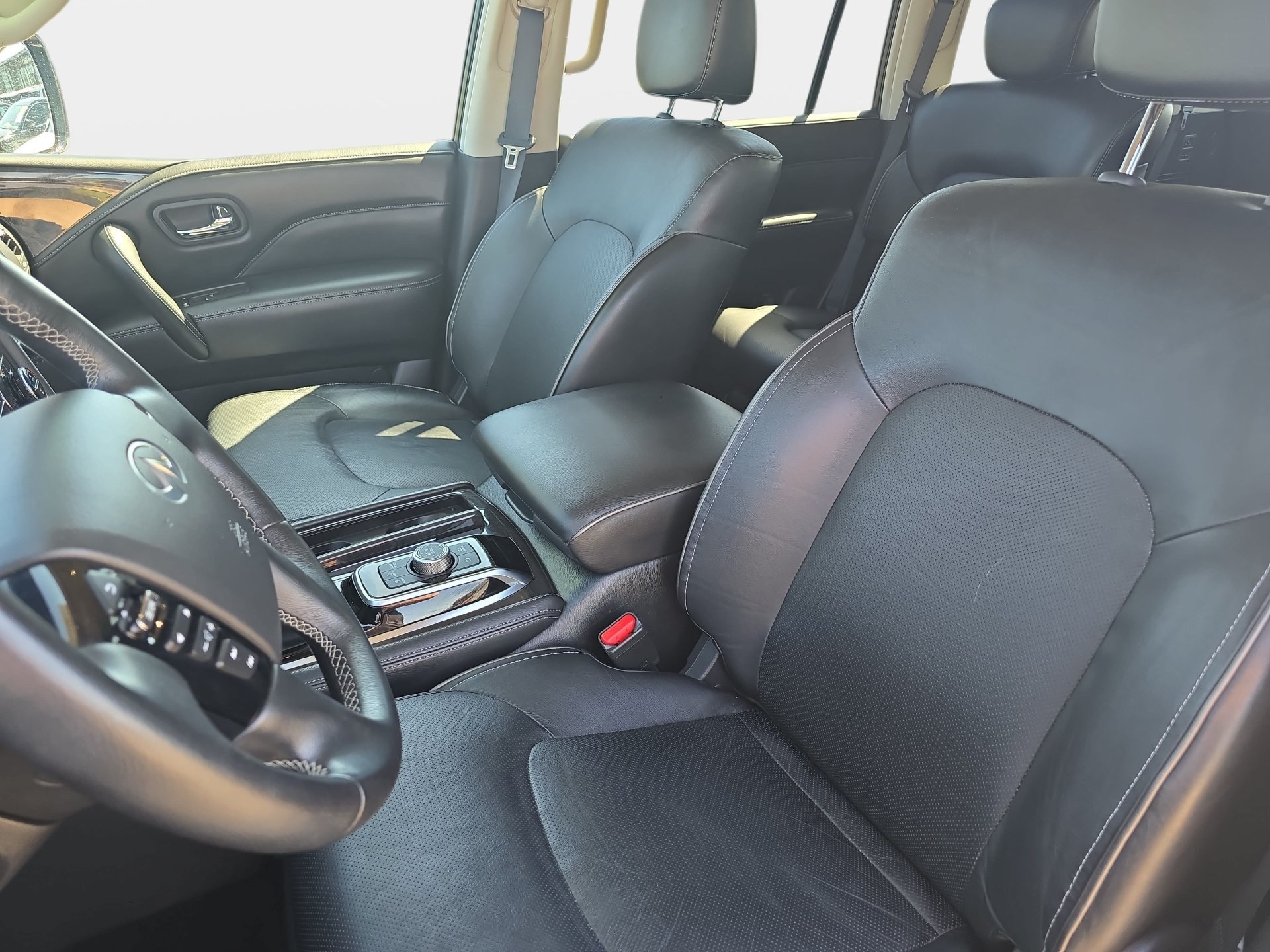 Used 2024 INFINITI QX80 Luxe AWD/4WD image 15