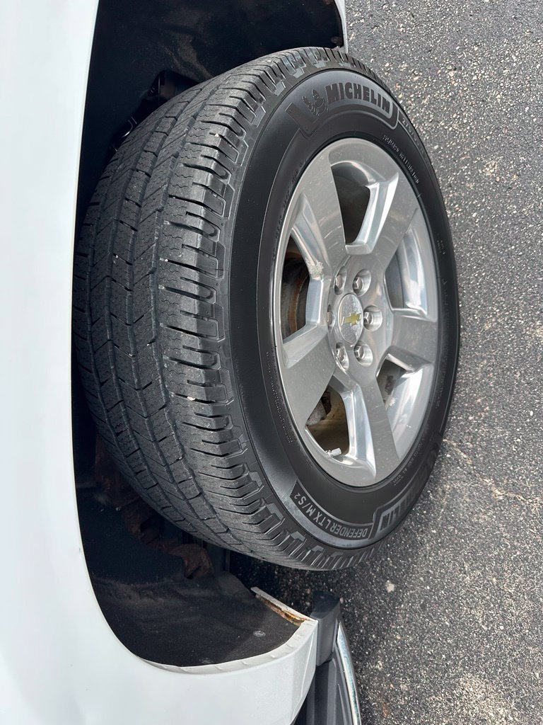 Used 2018 Chevrolet Suburban Premier AWD/4WD image 20
