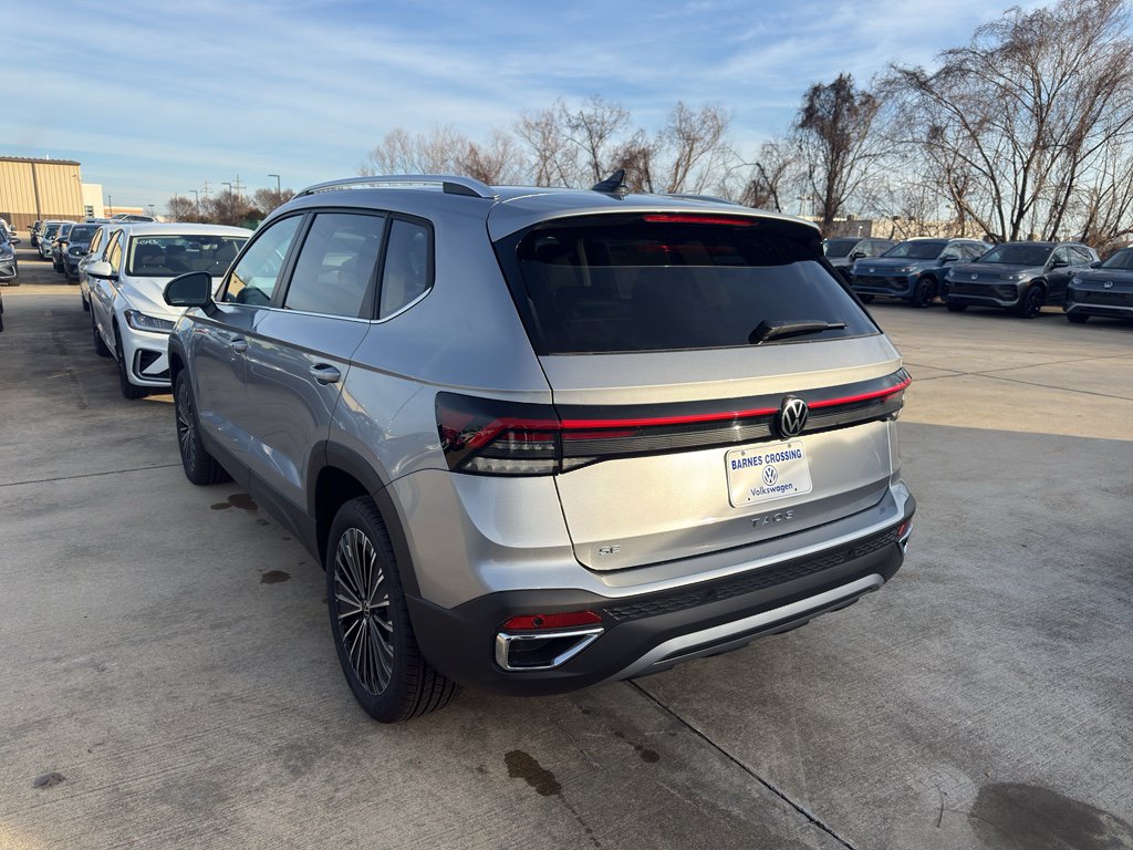 New 2026 Volkswagen Taos SE FWD image 7