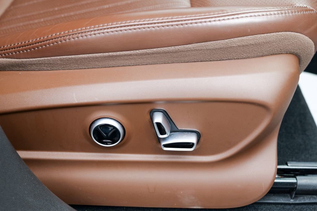 Certified 2023 Maserati Grecale GT image 38