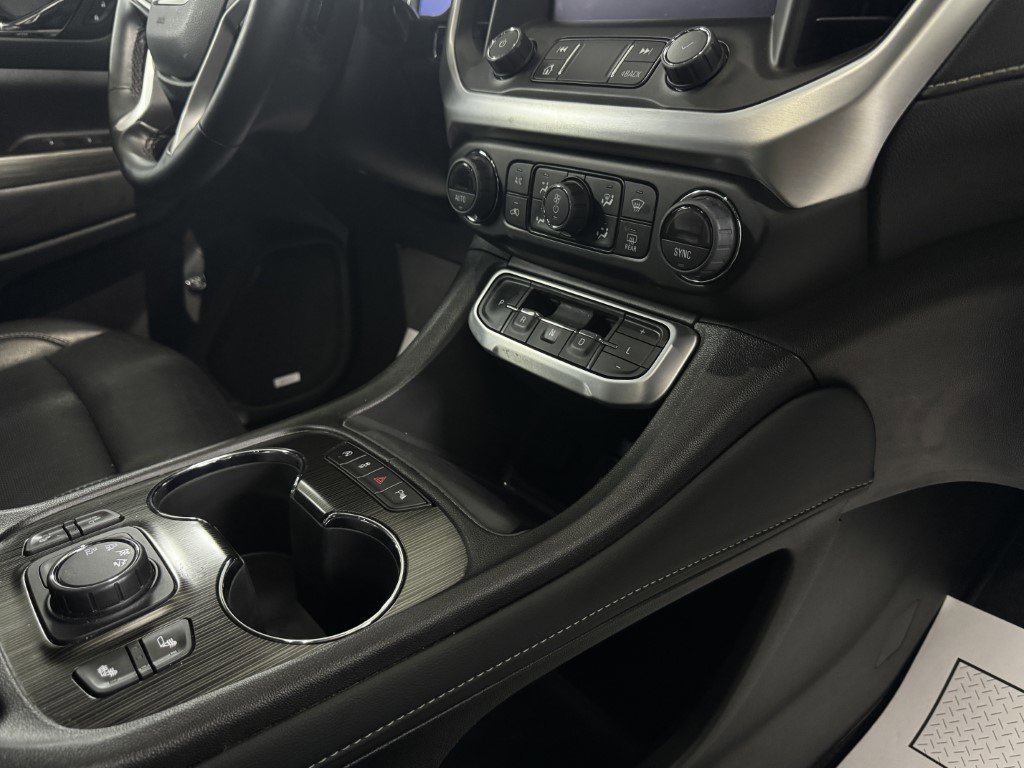 Used 2023 GMC Acadia SLT image 33