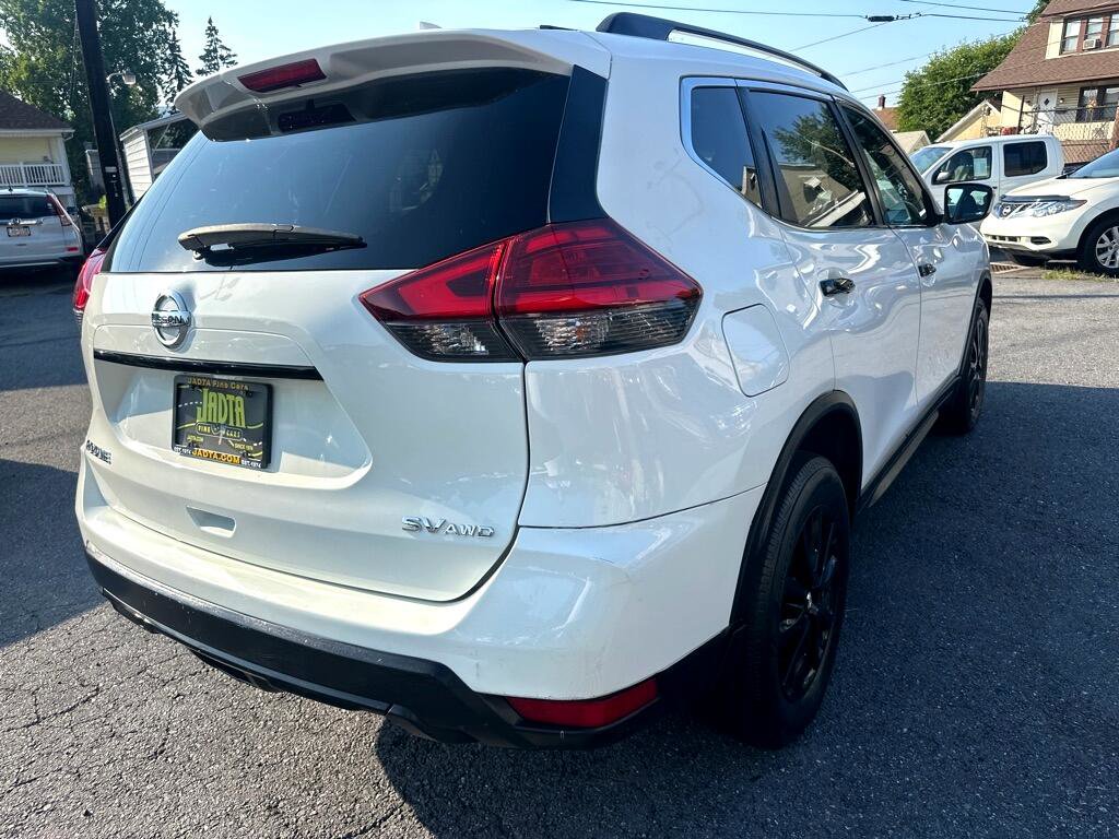 Used 2017 Nissan Rogue SV image 7