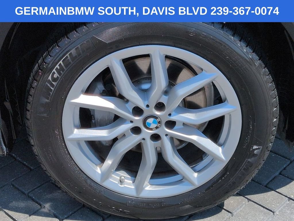 Used 2022 BMW X5 sDrive40i w/ Luxury Seating Package RWD image 12