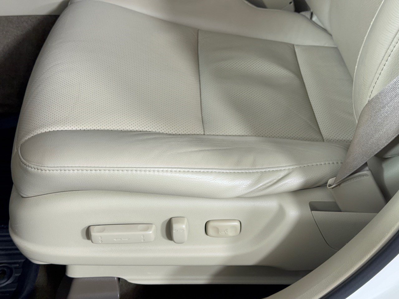 Used 2014 Acura RDX AWD image 16
