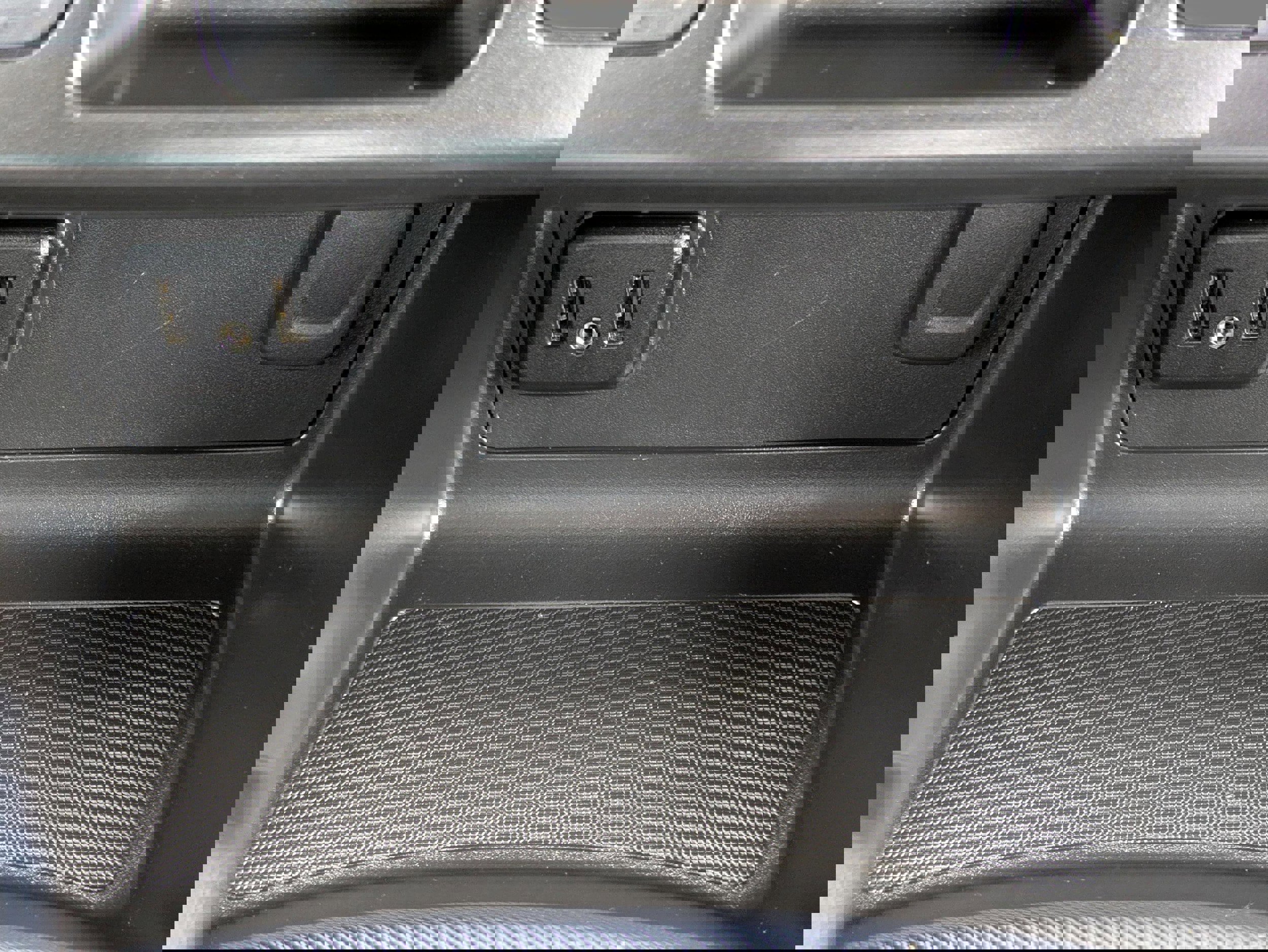 Used 2022 Chevrolet Colorado Z71 w/ Safety Package image 21