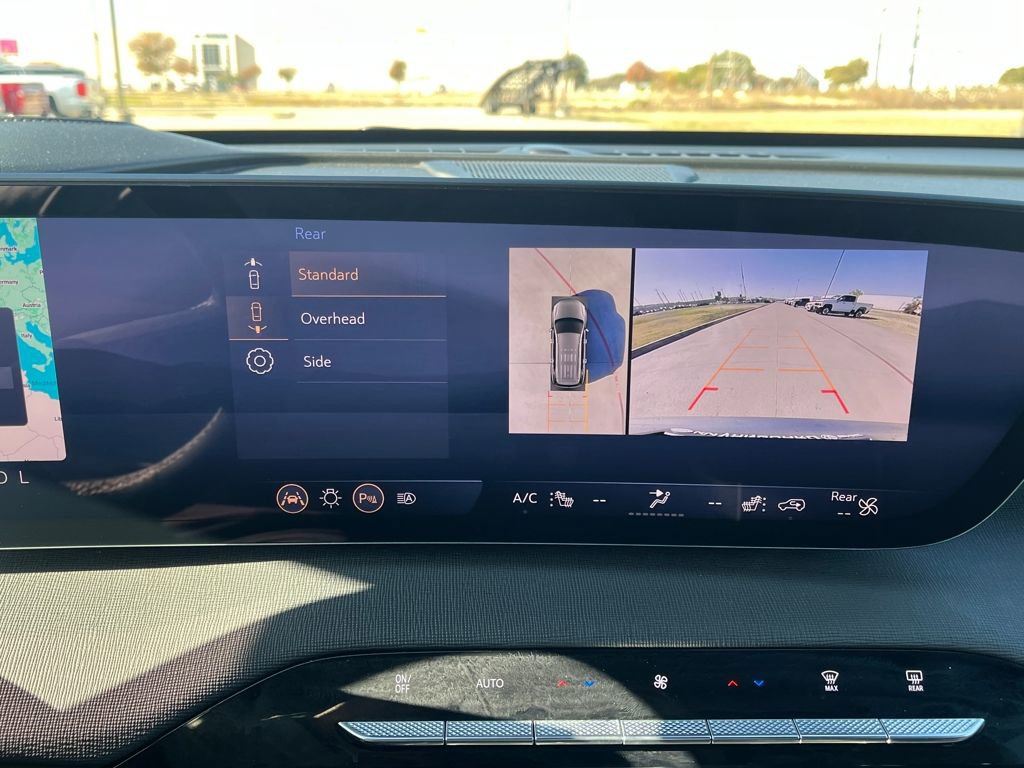 Used 2025 Buick Enclave Sport Touring image 21