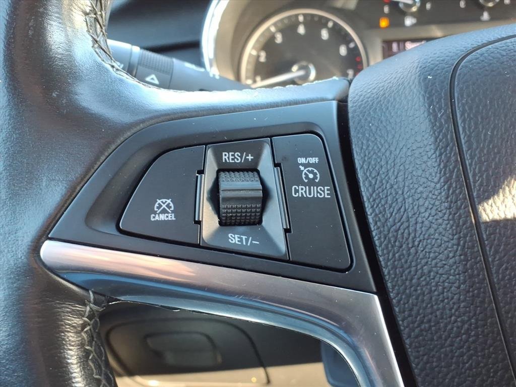 Used 2020 Buick Encore Preferred image 28