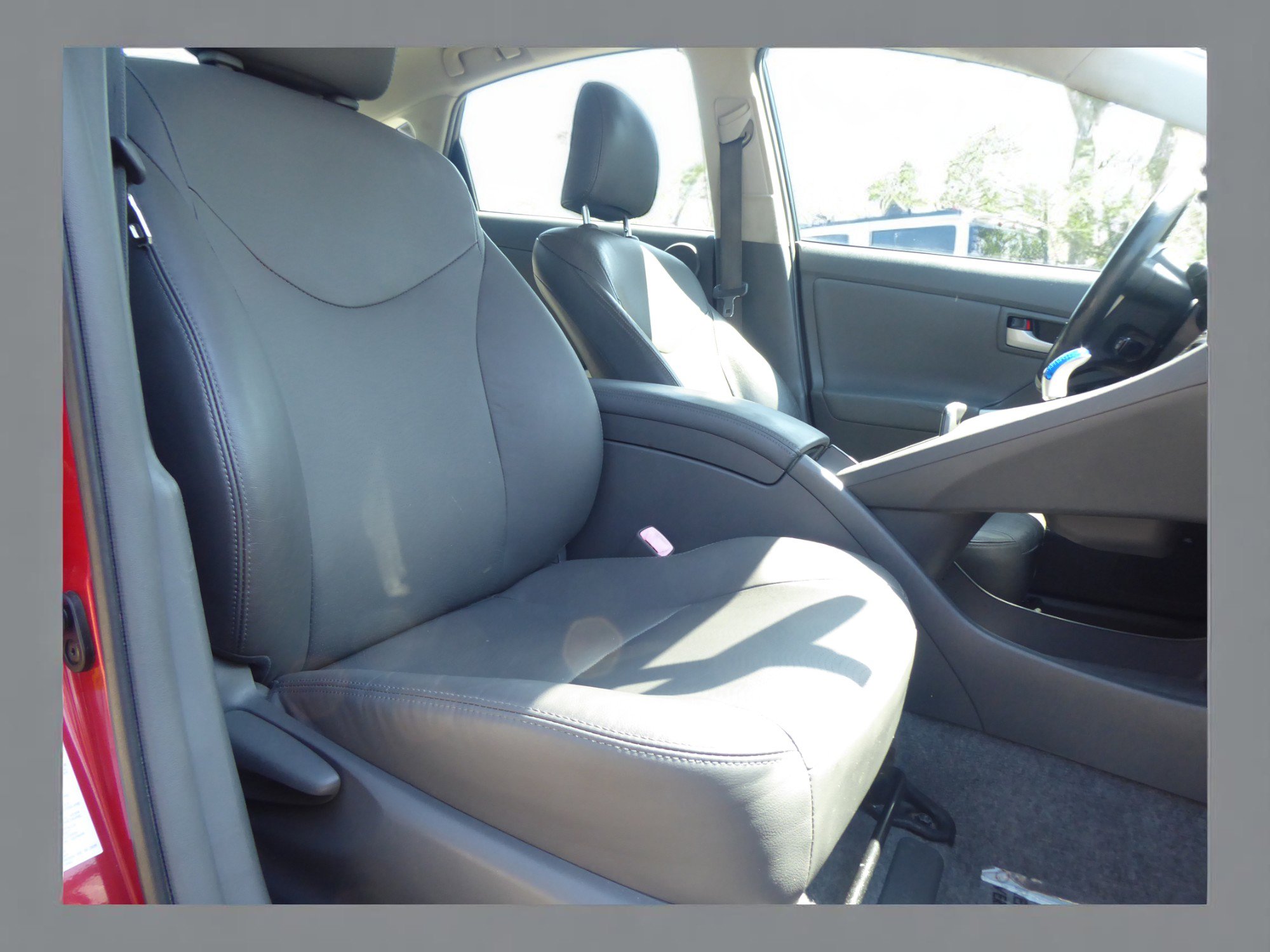 Used 2011 Toyota Prius Five image 15