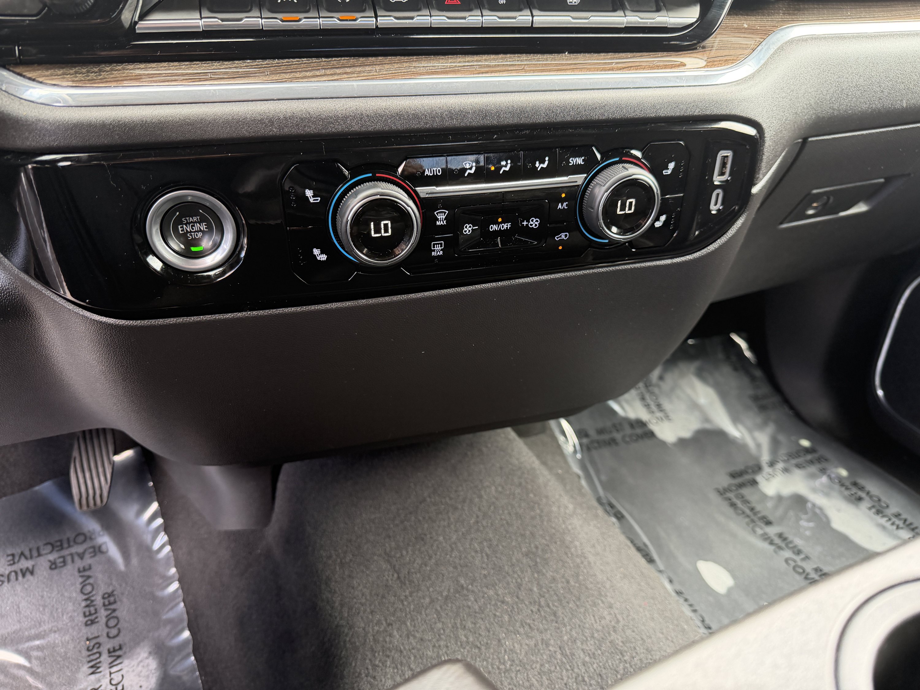 Used 2023 Chevrolet Silverado 1500 LT AWD/4WD image 13
