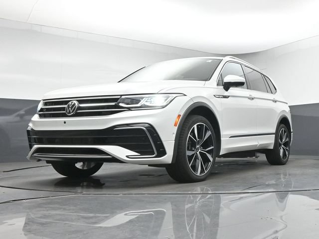 Used 2022 Volkswagen Tiguan SEL R-Line AWD/4WD image 12