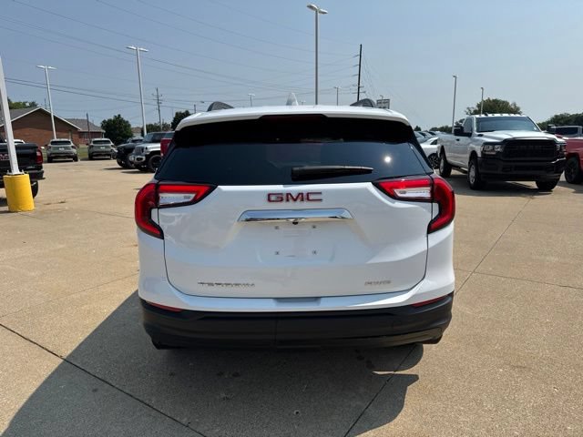 Used 2022 GMC Terrain SLE w/ Driver Convenience Package AWD/4WD image 6