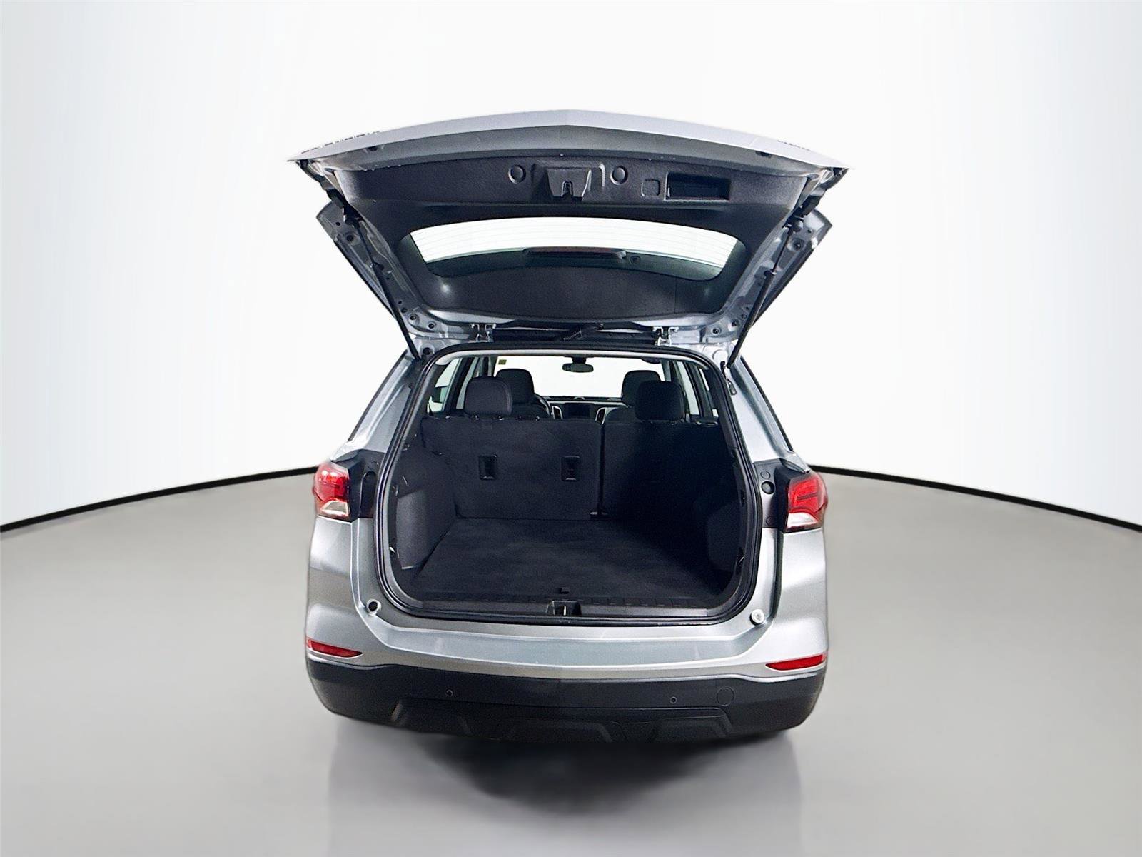 Used 2023 Chevrolet Equinox LS w/ Driver Confidence II Package AWD/4WD image 25