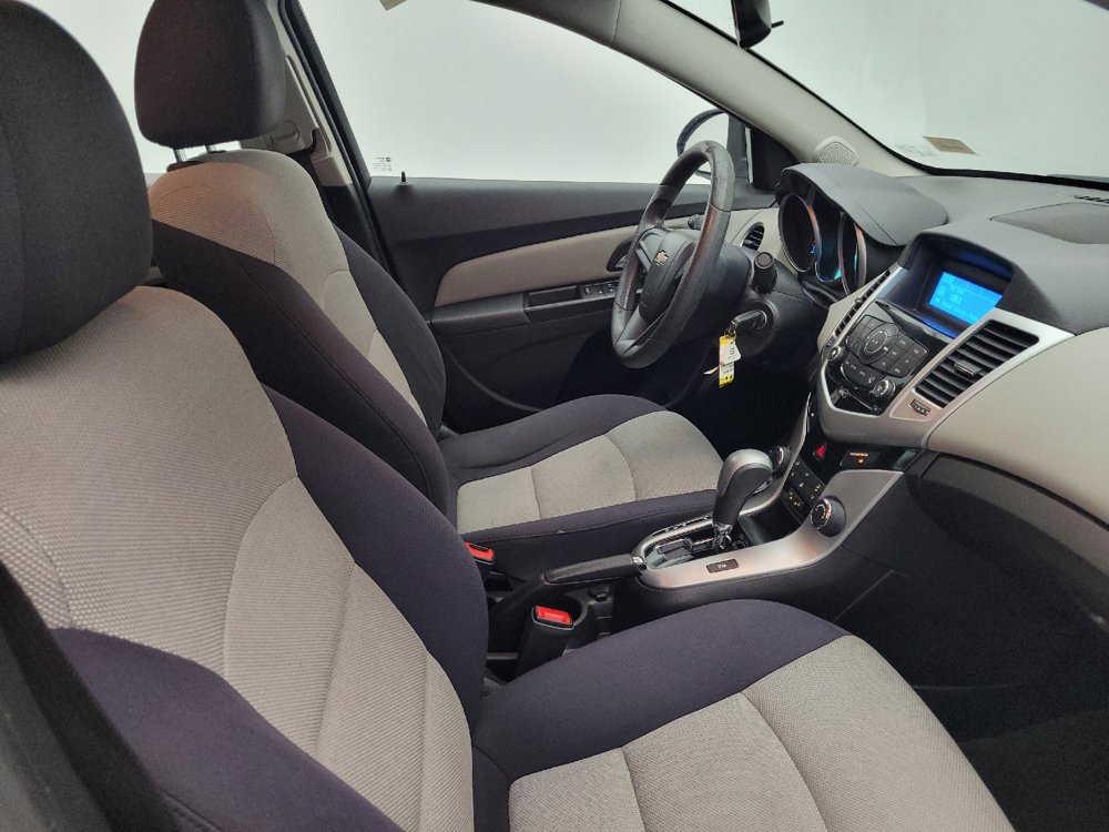 Used 2015 Chevrolet Cruze LS FWD image 21