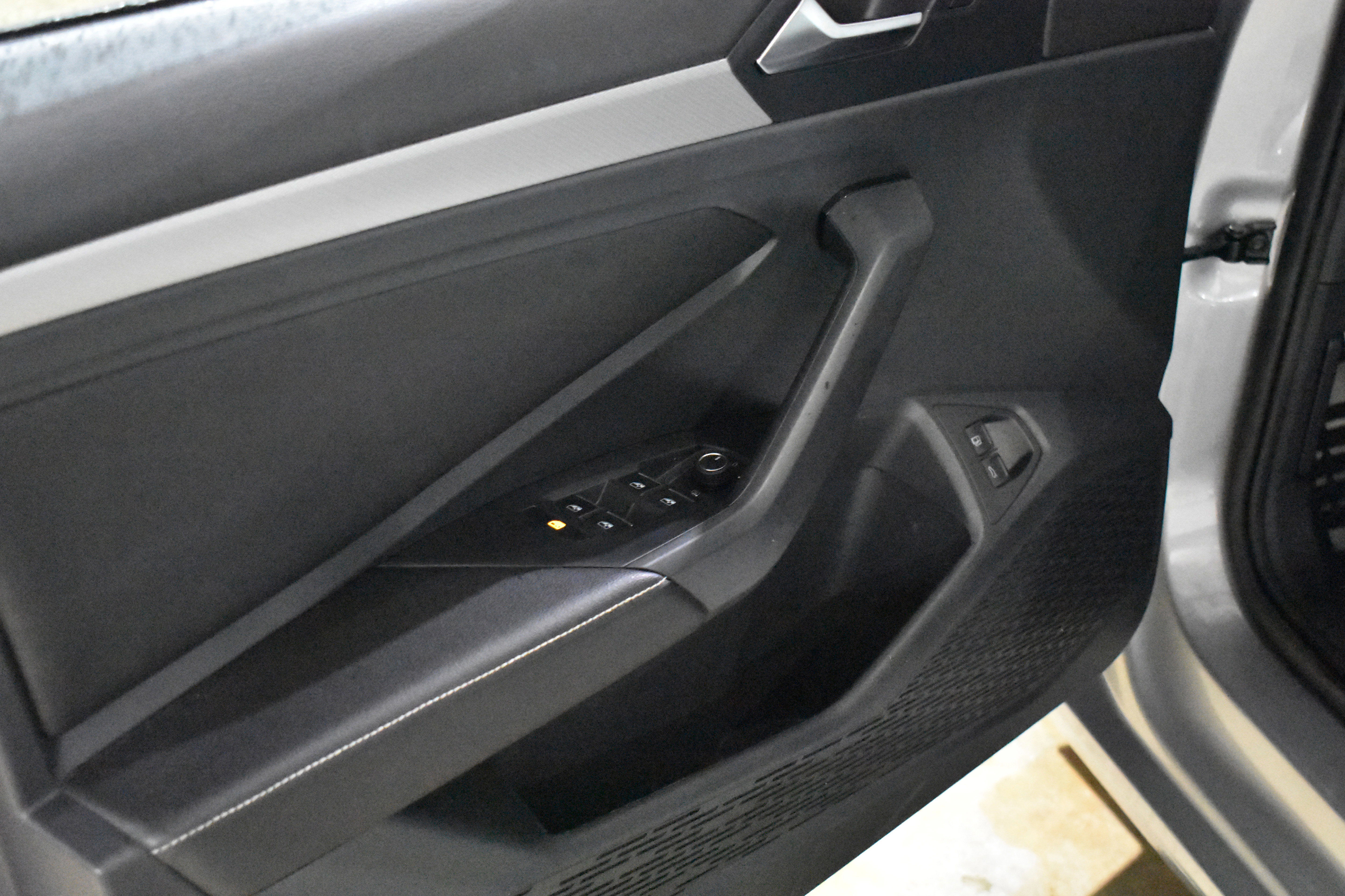 Used 2023 Volkswagen Jetta Sport image 14