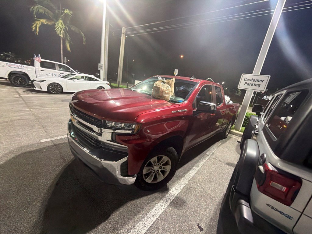 Used 2019 Chevrolet Silverado 1500 LT AWD/4WD image 2