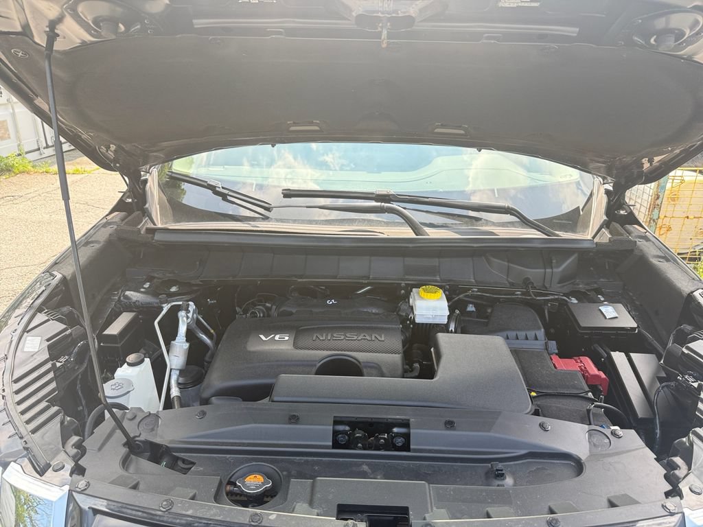 Used 2023 Nissan Pathfinder SL AWD/4WD image 29