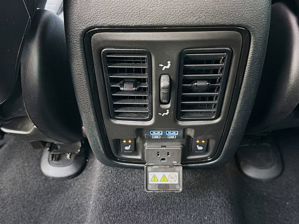 Used 2025 Dodge Durango R/T w/ Blacktop Package AWD/4WD image 32