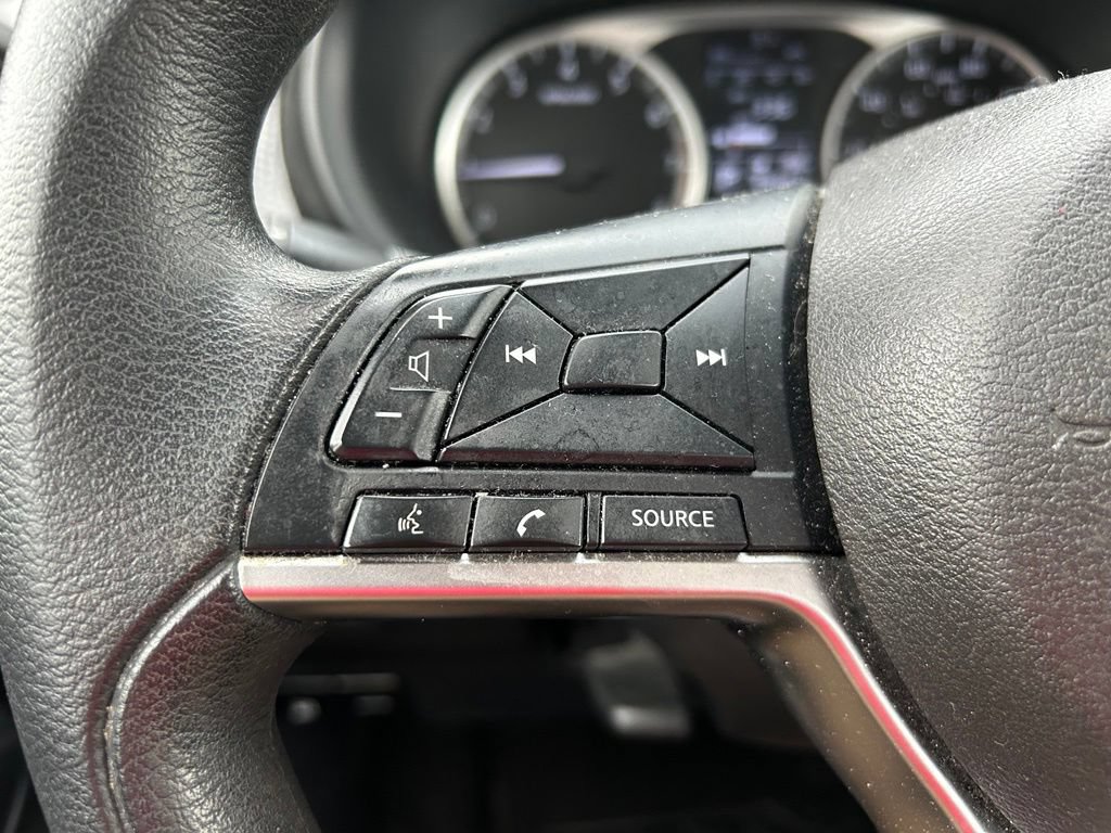 Used 2020 Nissan Kicks S FWD image 20