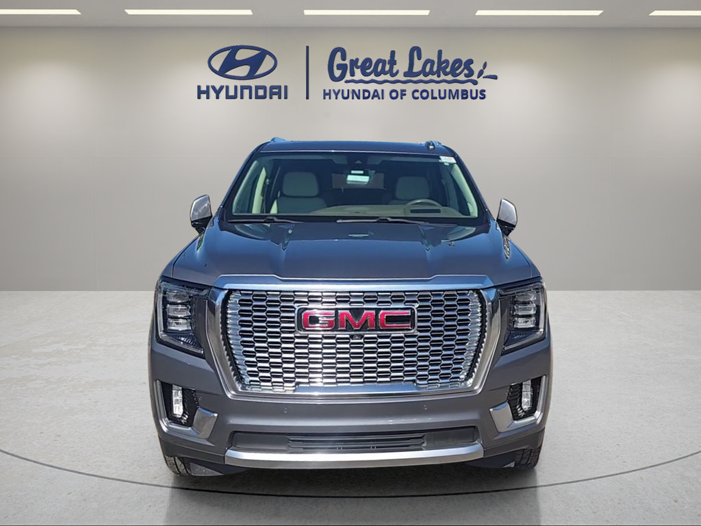 Used 2021 GMC Yukon XL Denali w/ Denali Premium Package AWD/4WD image 2